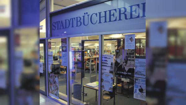 Stadtteilbibliothek Freiberg: Wunschliste unterm Christbaum