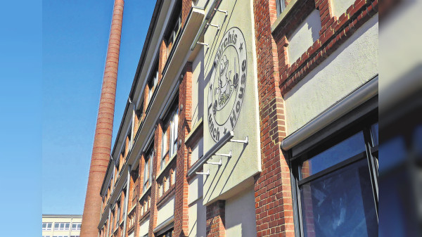 Die Männer hinter der Fassade
