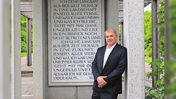 Robert Klein Bestattungen in Fellbach: Ein Wegbegleiter auf der letzten Reise