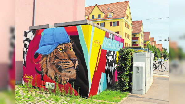Bunte Streetart für graue Betonklötze