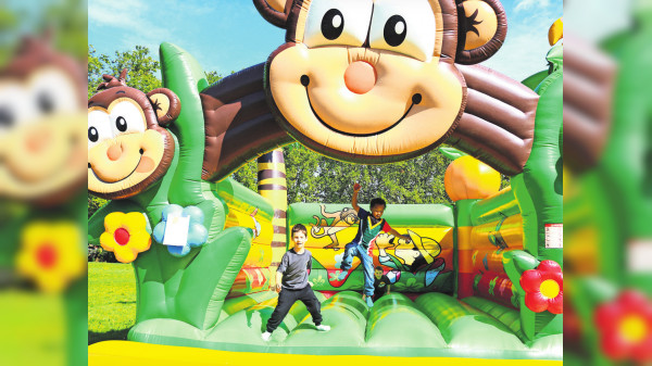 Verein Kindheitstraum Deutschland: Spiel und Spaß auf der Festwiese