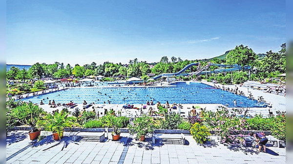 Oberstenfeld: Freibadöffnung und Fleckenfest