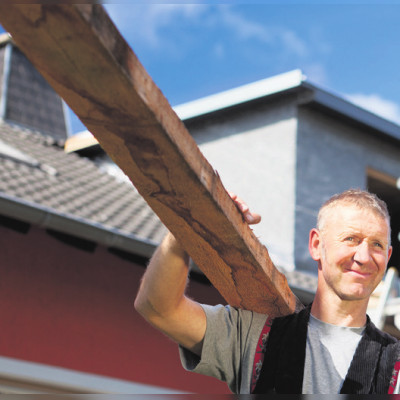 Tipps zur Eigenleistung beim Hausbau: Mit Muskelkraft den Kosten trotzen