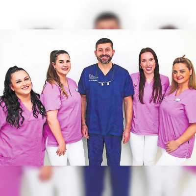 Dr. Georg Vintzileos in Fellbach: Modernste Zahnmedizin für die ganze Familie