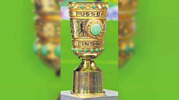 Ein Meisterwerk aus Silber, Gold und Edelsteinen