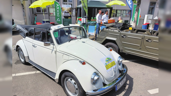 Kelterfest in Stuttgart-Wangen mit Musik und Oldtimern