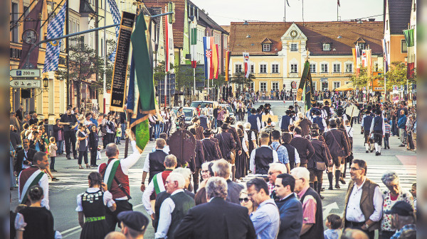 Brucker Volksfest: Beginn der Festsaison in Fürstenfeldbruck