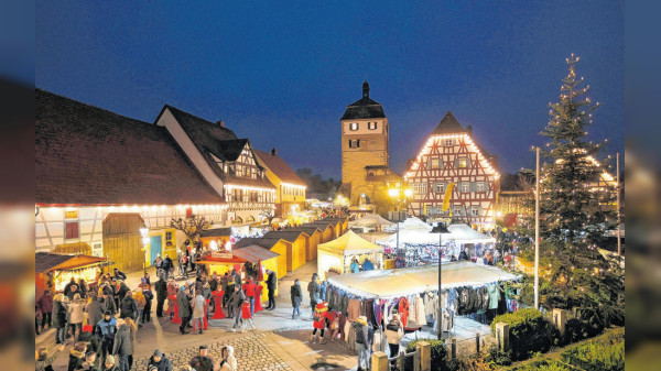 Vellberg: Märchenhaft-romantisches Weihnachtsdorf im Städtle
