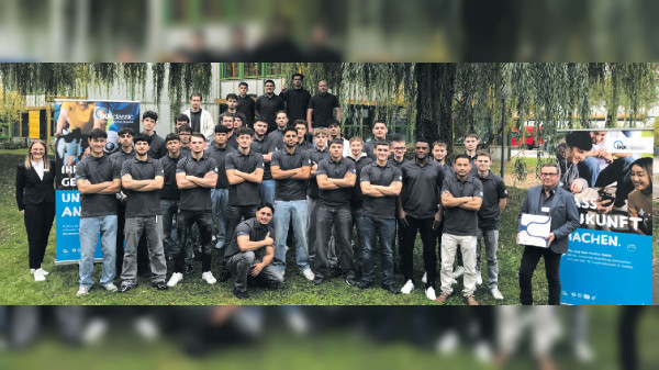 SHK-Innung und Schule bergrüßen die Azubis