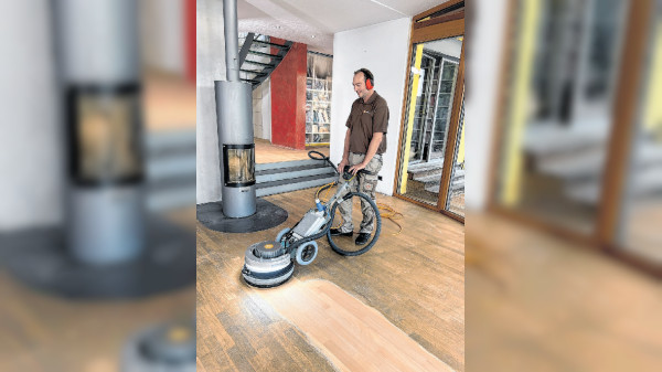 Parkett gut pflegen und richtig renovieren