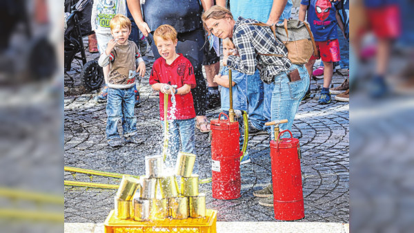 Mitmachen bei der Blaulichtmeile des Haller Herbst