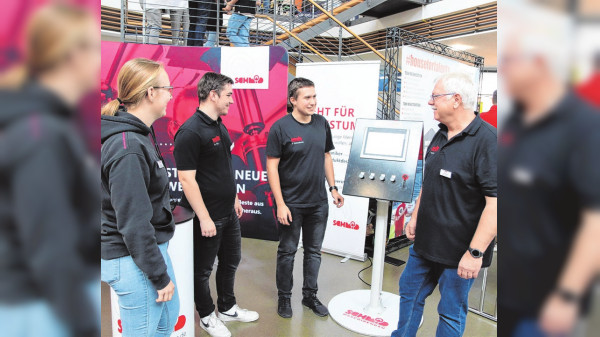 90 Betriebe, viele Chancen bei den IHK-Berufsinfotagen in Reutlingen