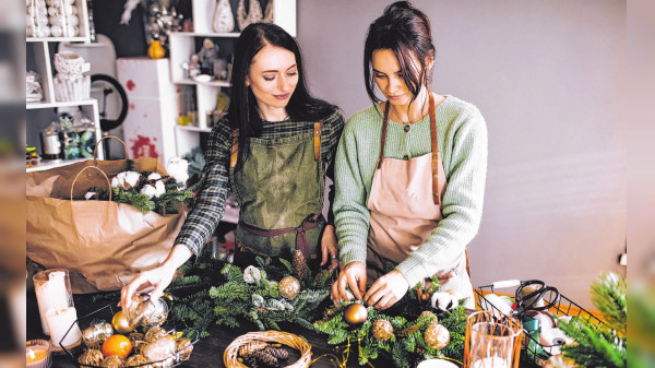 Weihnachtliche Blumenwelten