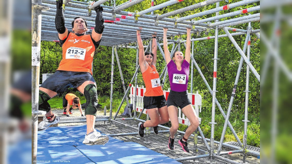 Spannende und sportliche Hindernisse beim SpardaXtrem in Uhingen