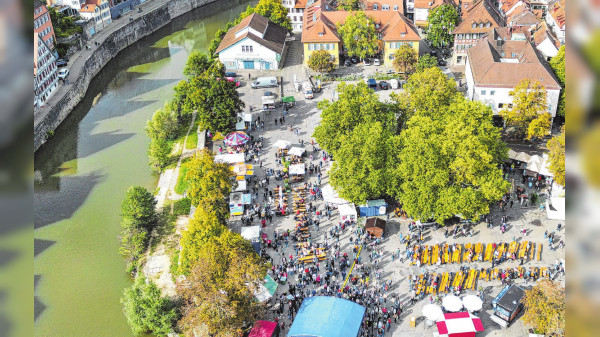 Hall: Herbstfest am Globe