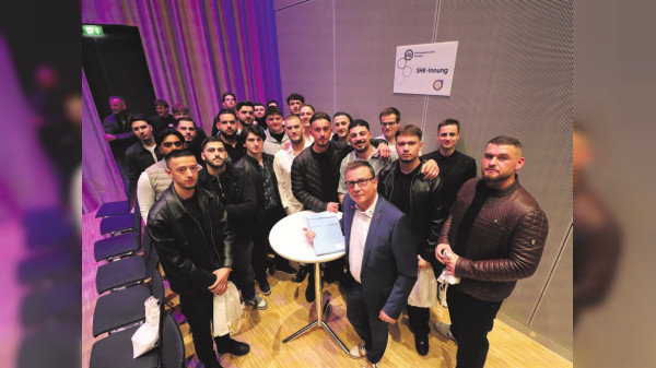 Gesellinnen und Gesellen des SHK-Handwerks feierlich losgesprochen