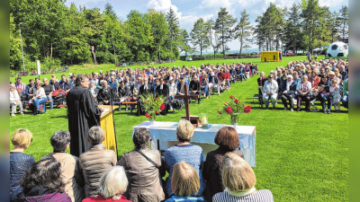 Evangelische Kirchengemeinde Langenau-Hörvelsingen: Gottesdienst im Grünen zum Auftakt