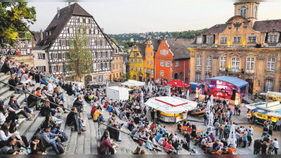 Haller Frühlingsfest: Ausgelassen feiern bis Mitternacht