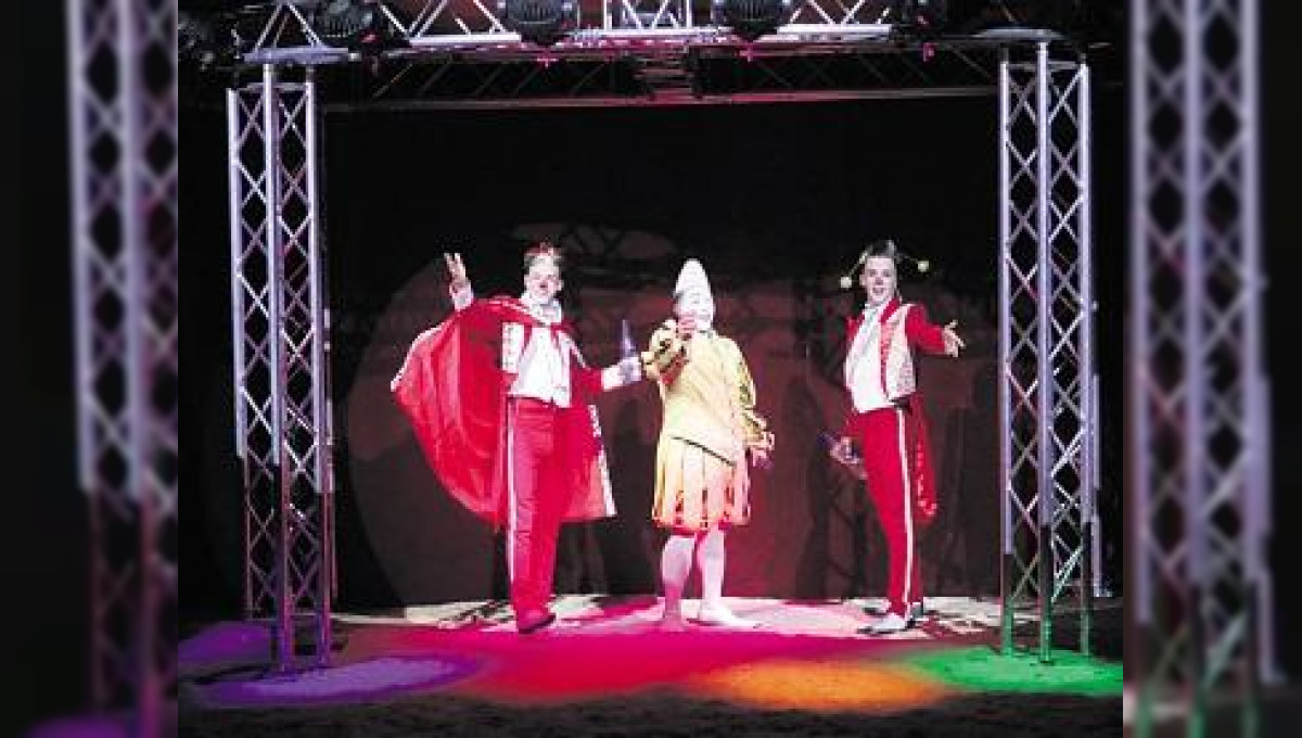 Schweriner Weihnachtszirkus auf dem Festplatz Krebsförden