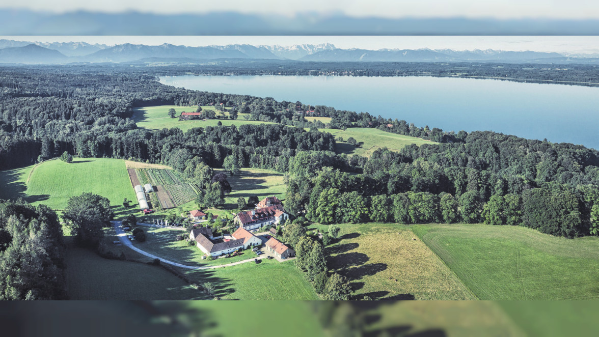 Das Biohotel Schlossgut Oberambach: Herrschaftlicher Landsitz inmitten der Natur am Starnberger See. Fotos: Robert Kittel / Schlossgut Oberambach