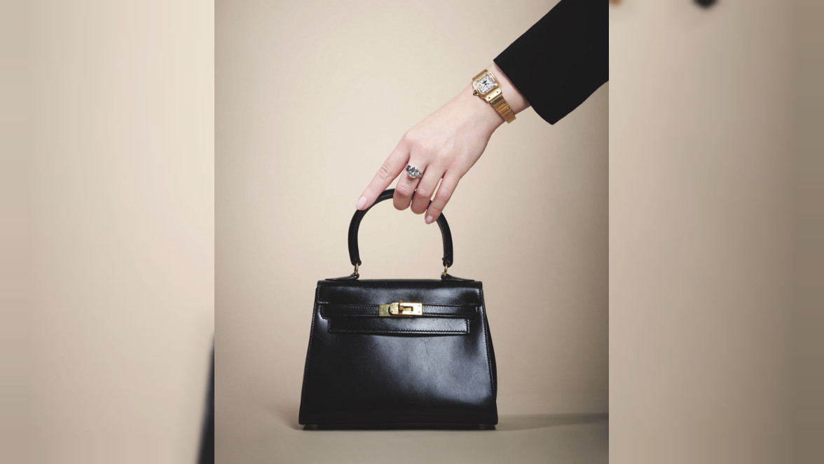 Wurde für 9.000 Euro versteigert: die„KELLY BAG 20 SELLIER“, Koll.: 1989 von Hermès. Foto: Eppli