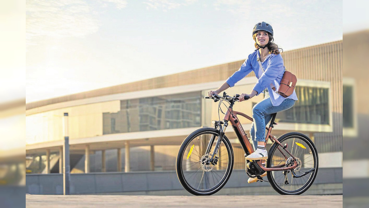 Perfekt zum Cruisen durch die Stadt: das stylische E-Bike von Yamaha ist aus vielen Gründen die richtige Wahl. Das E-Bike verfügt über einen der leisesten und reaktionsschnellsten Motoren seiner Klasse