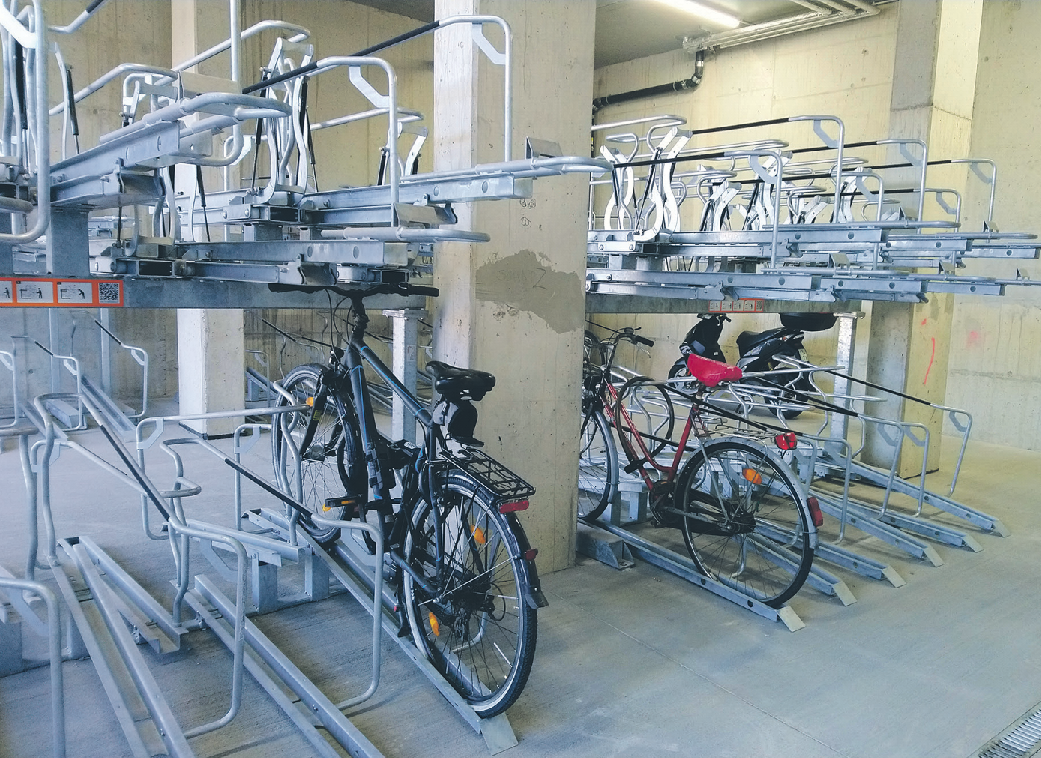 Modernes Parkhaus am Bahnhof Sindorf in Kerpen bietet Platz für 200 Fahrräder