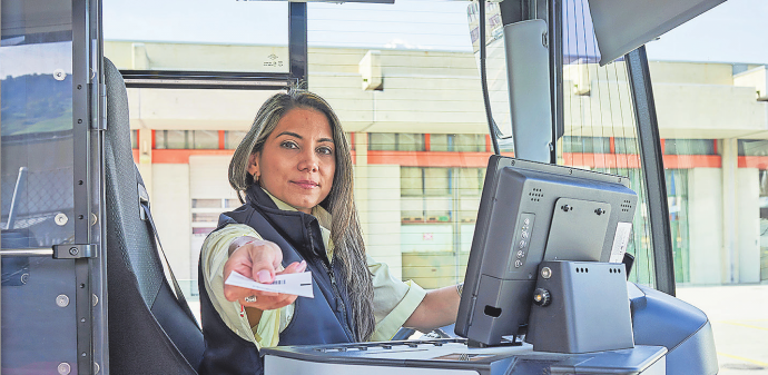 Kölner Verkehrs-Betriebe AG: Alltagshelden gesucht. Karrierebus der KVB on Tour