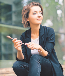 Anna Rakitina Directora Ein Sinfonie-Konzert voller Energie und Aufbruchsstimmung: Am 29. Mai ...