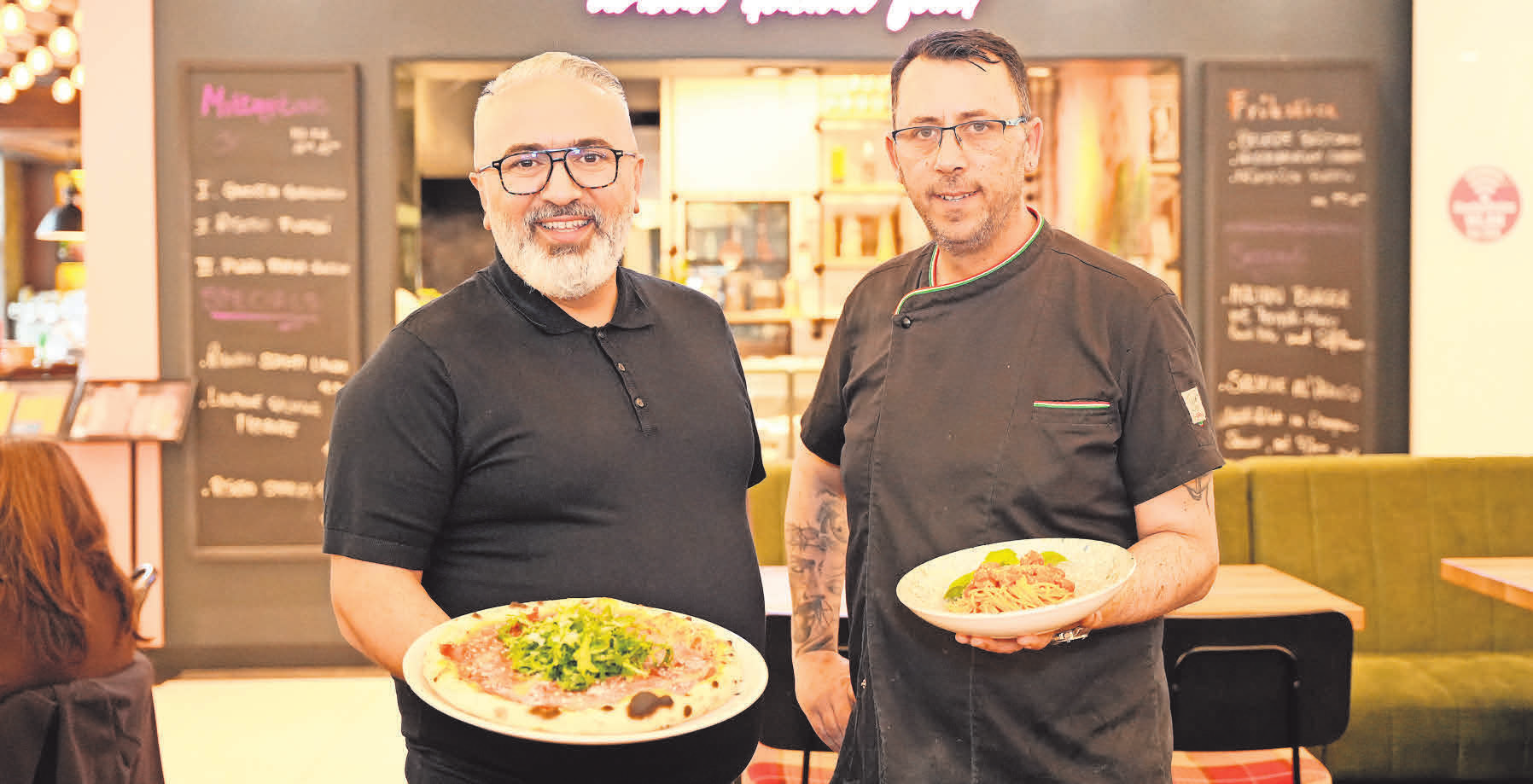 Das Vanino serviert traditionelle neapolitanische Pizza und Pasta. Das ...