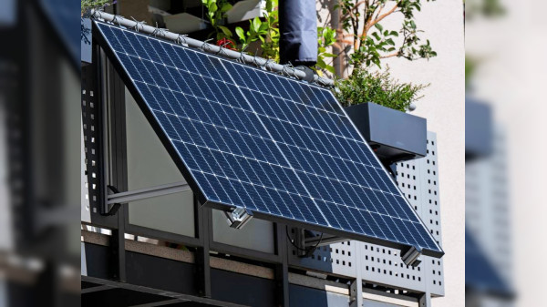 Kann man Solaranlagen und Balkonkraftwerke im Urlaub laufenlassen?