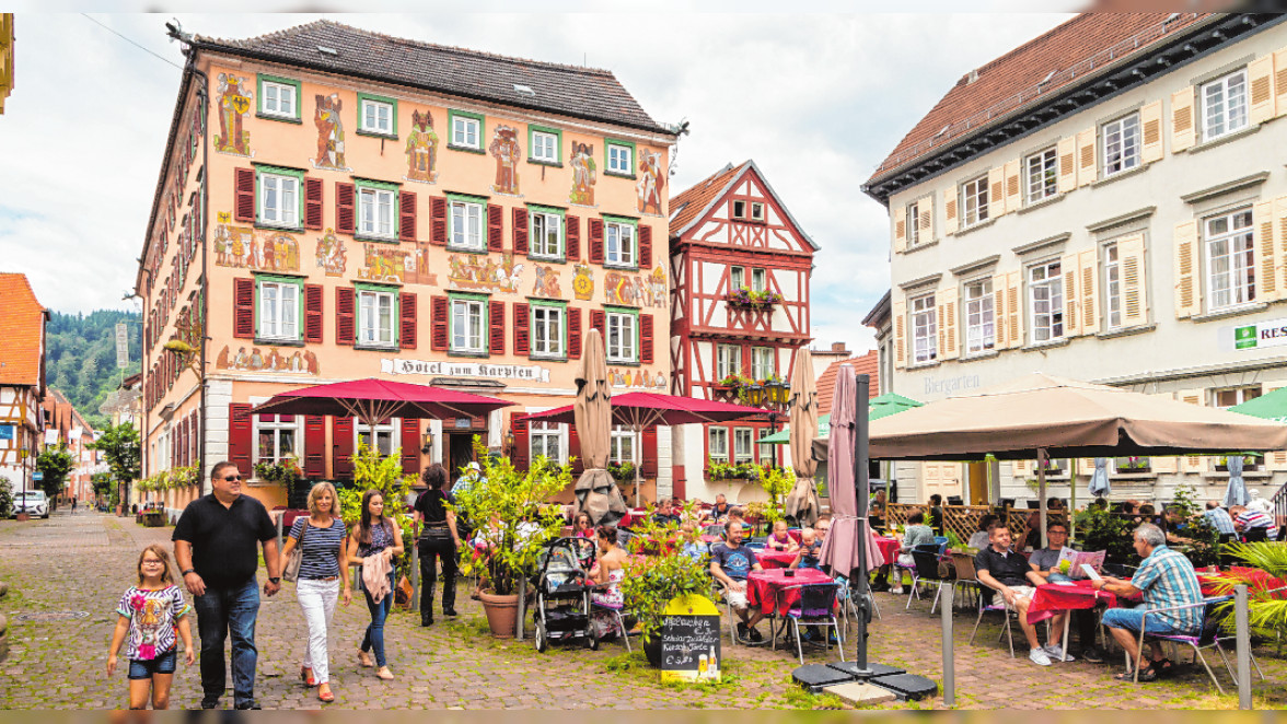 Durch die Altstadt schlendern oder eine Fahrradtour am Neckar - in und um Eberbach gibt es für die ganze Familie viel zu entdecken.