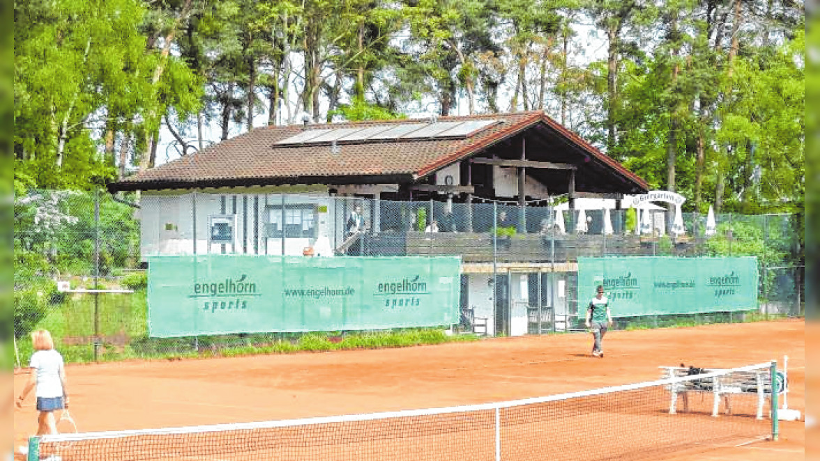 Die Anlage lädt zu einer Runde Tennis und einer anschließenden Abkühlung Bild: TC Kurpfalz Seckenheim im Clubhaus ein.