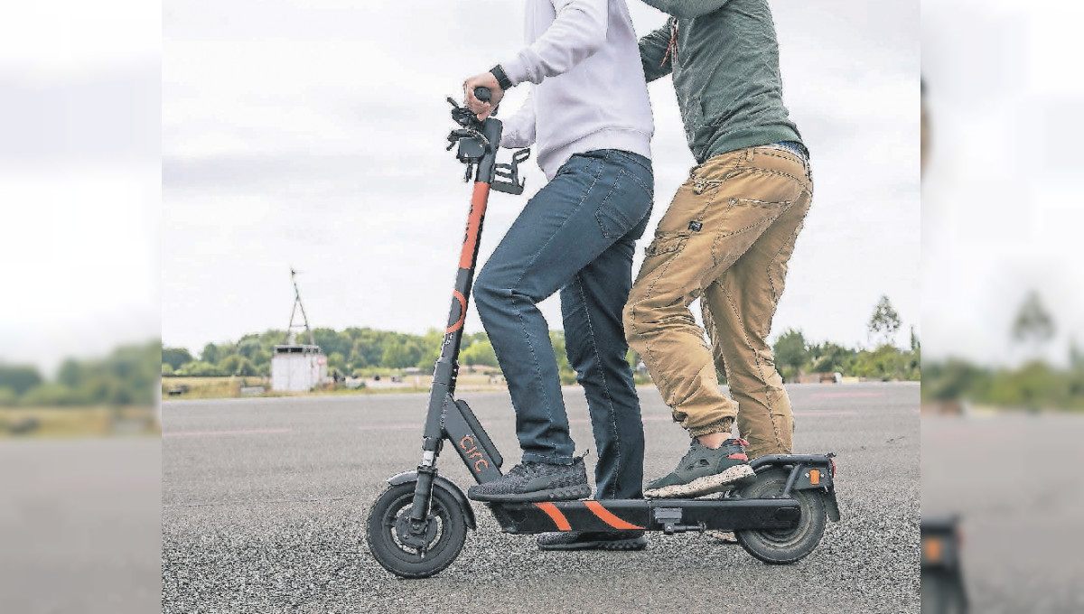 Betrunken auf dem E-Scooter