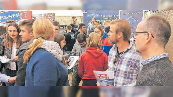 Azubi-Messe Erkelenz: Azubis sind gefragter denn je