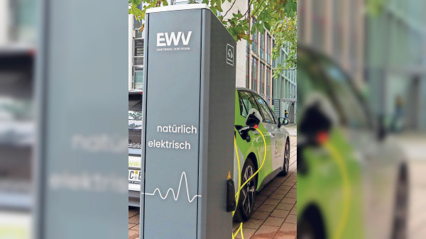 EWV bringt E-Mobilität in die Nachbarschaft