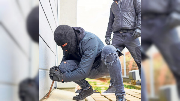 Die Garage vor Einbruch schützen