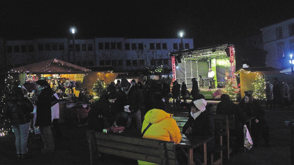 Eschweiler Weihnachtsmarkt: Budenzauber auf dem Marktplatz