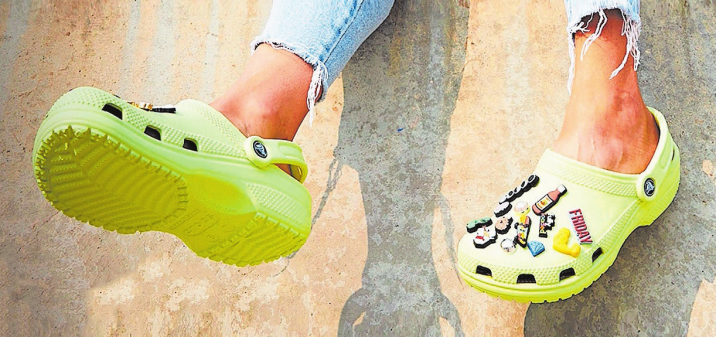 Aarau: Crocs in grosser Vielfalt - sommerlich bequem