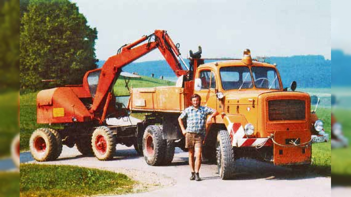 Am Anfang 1973 mit Gebrauchtmaschinen: LKW Magirus Deutz Baujahr 1961, 126 PS, 6 t Nutzlast und Bagger Atlas 1200, Baujahr 1963.