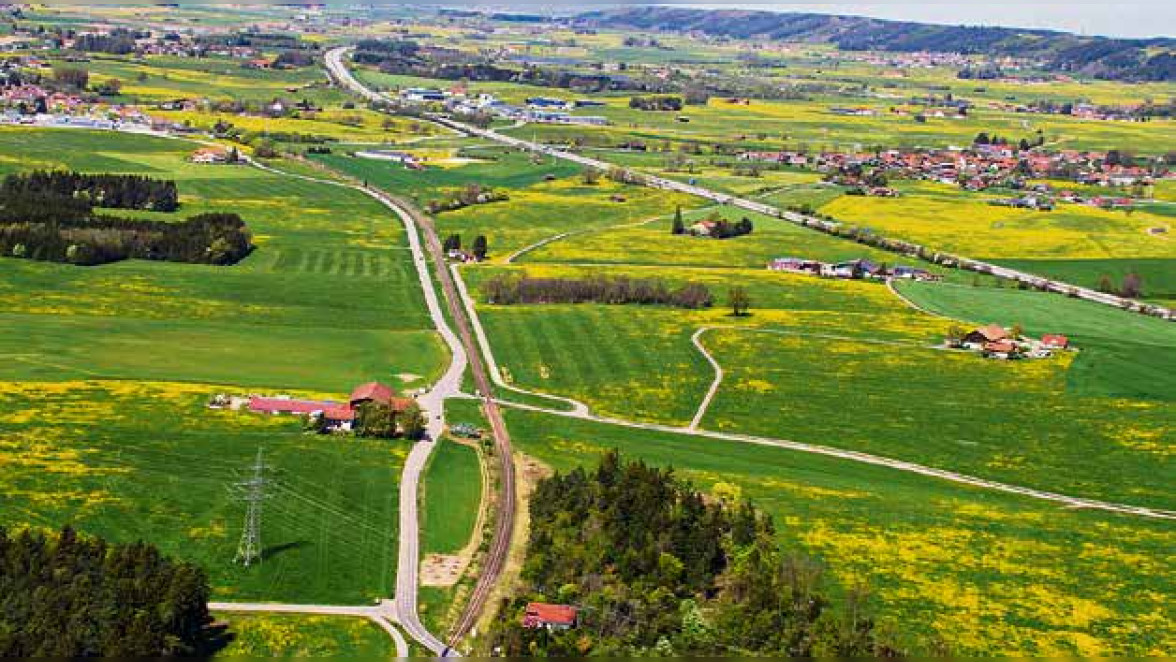 Der Ausbau des Radeweges nach Heising und der Umbau der Bahnübergänge kann beginnen.