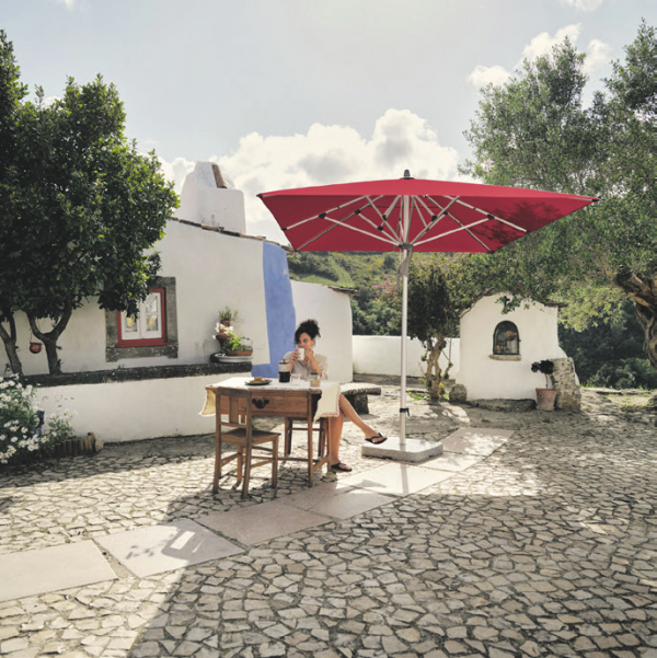 Conrad AG im Weinfelden: Sonnenschirmen der Firma Glatz für Terrasse unt Garten