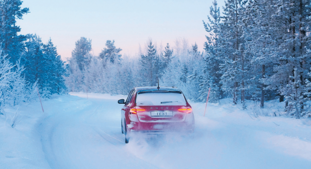 Auto-Mythen, die Sie im Winter umfahren sollten