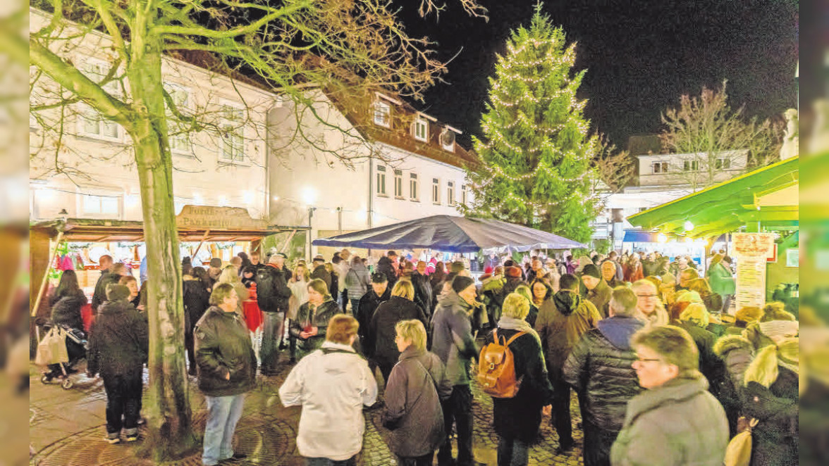 Tolles Rahmenprogramm beim traditionellen Weihnachtsmarkt auf dem