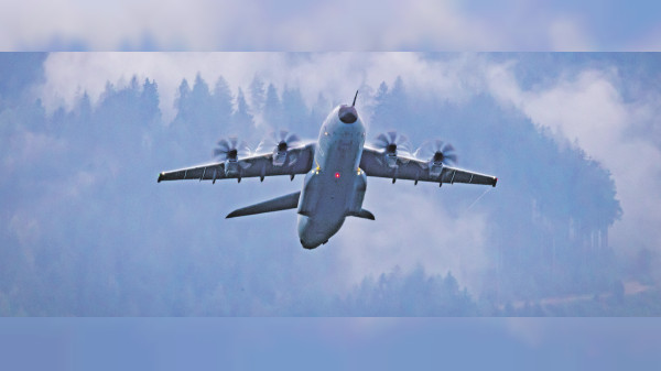 52. Flugplatzkerb und Deutschlands größte Flugshow