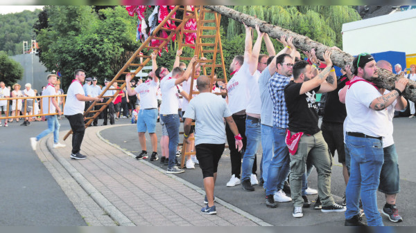 Kerbleibchen hängt, Kerb kann kommen