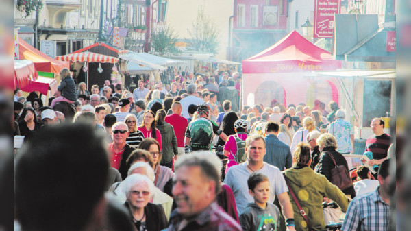 Traditionsmarkt im Zeichen der Heimat