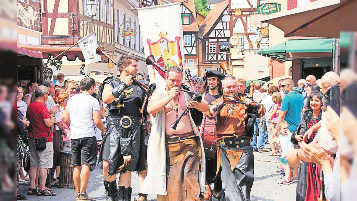 Büdinger Mittelalterfest: Gaukler und Musikanten