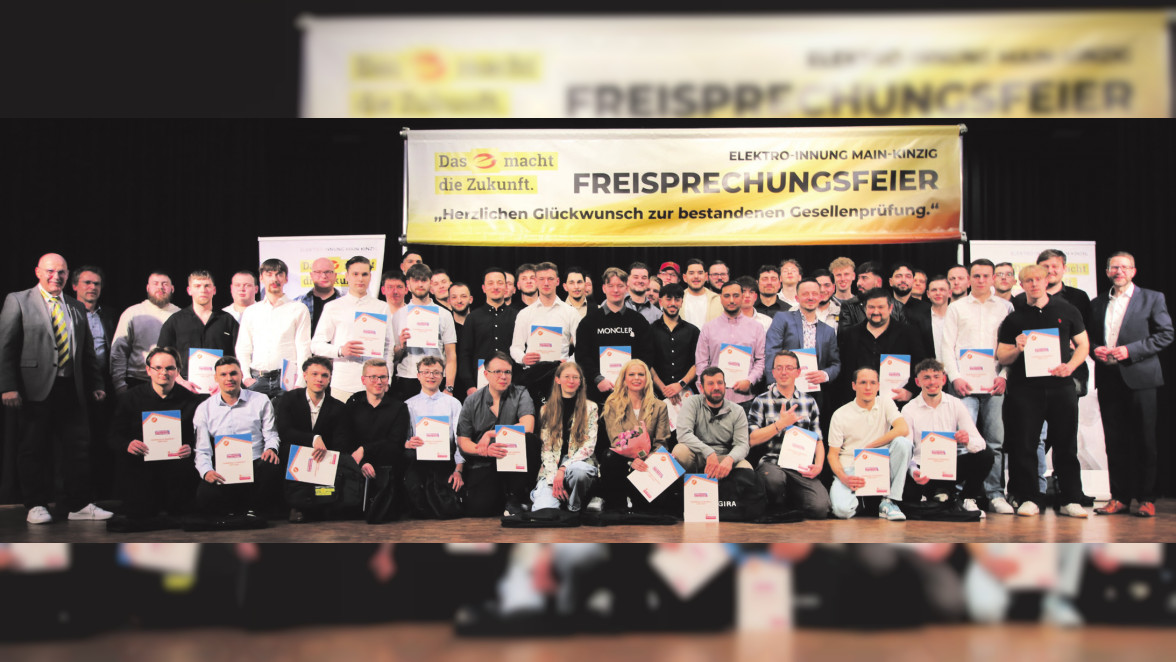 Powerworker erhalten ihren Gesellenbrief