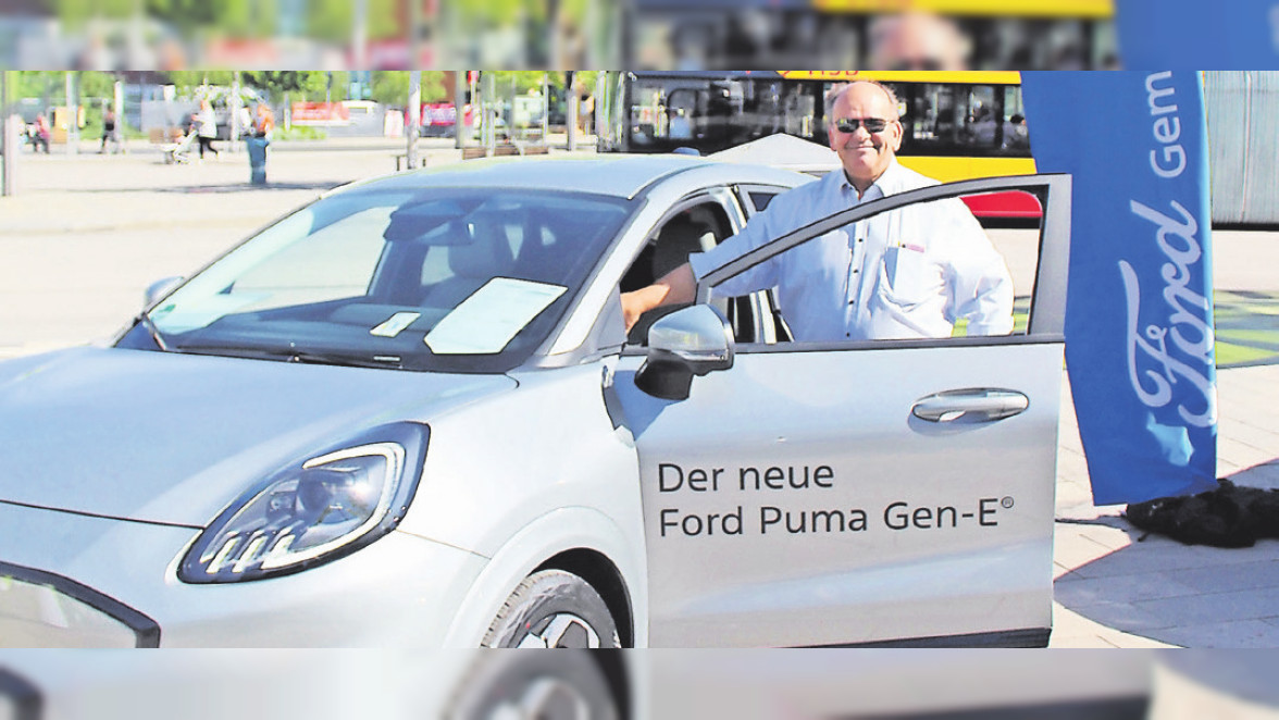 Glänzender Lack auf dem Freiheitsplatz
